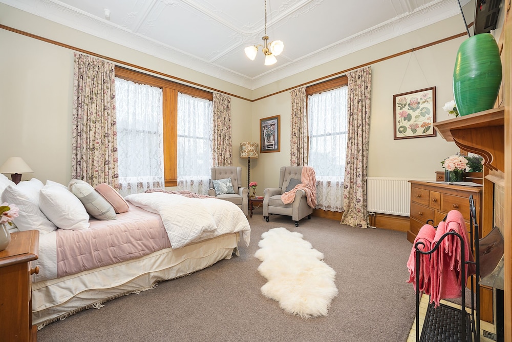 Luxury Room (McSkimmings Suite) photo 2