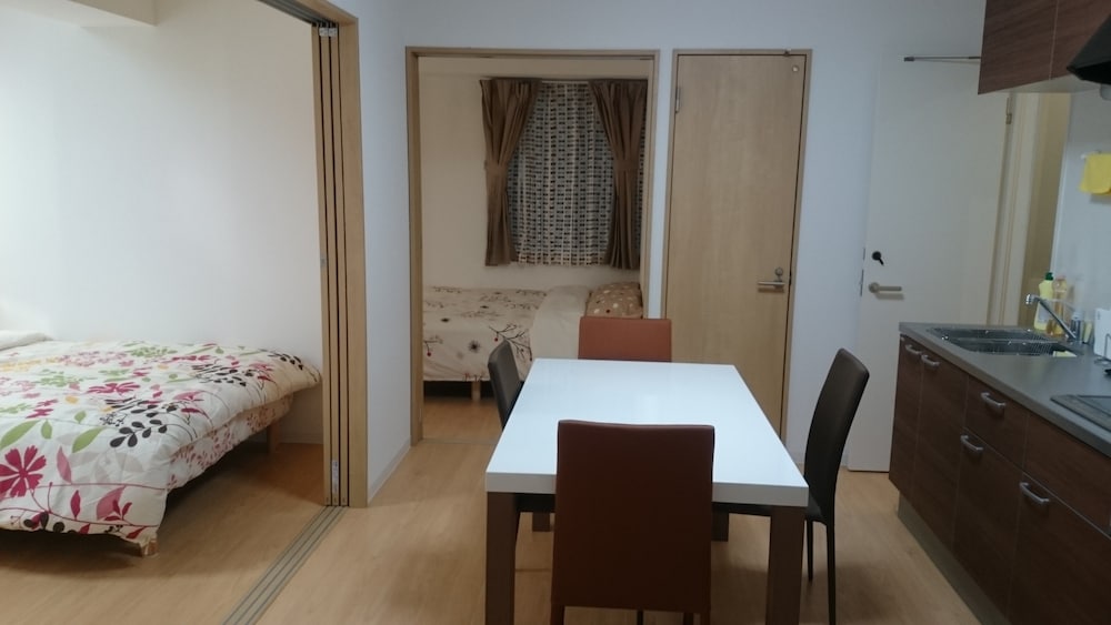 1F 2 Bedrooms 2 Bathrooms Apartment photo 3