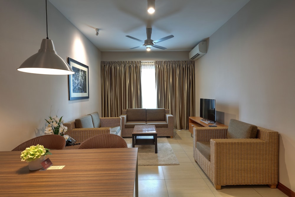 Deluxe Twin Suite