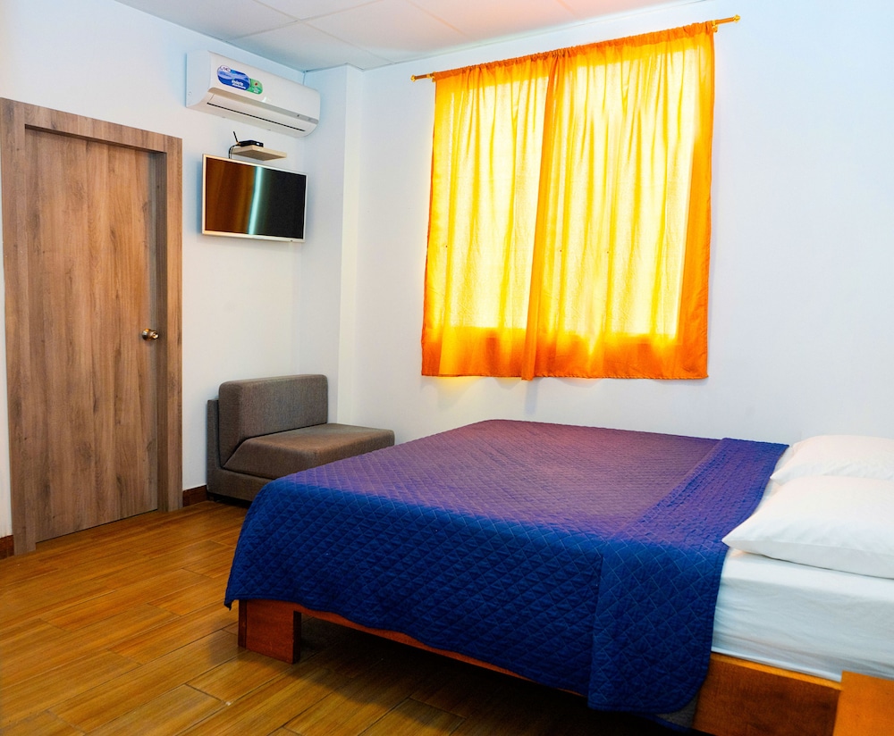 Double Room, 1 Queen Bed photo 1