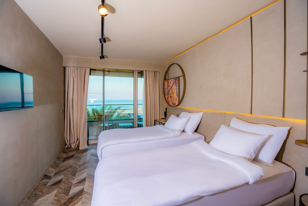 Available room