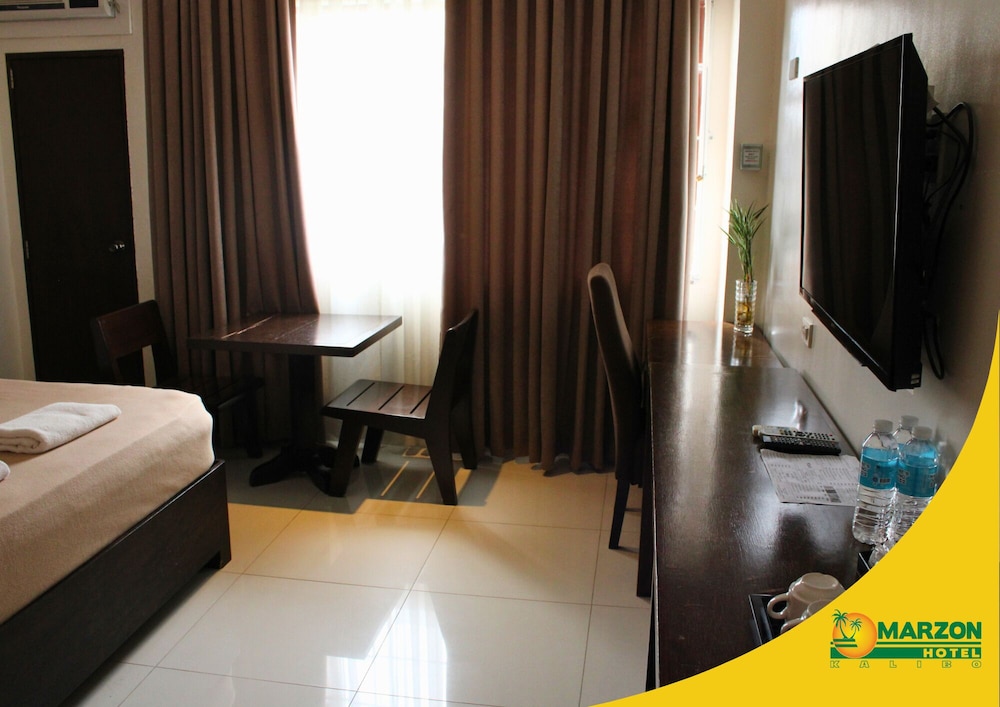 Deluxe Room - Photo 2