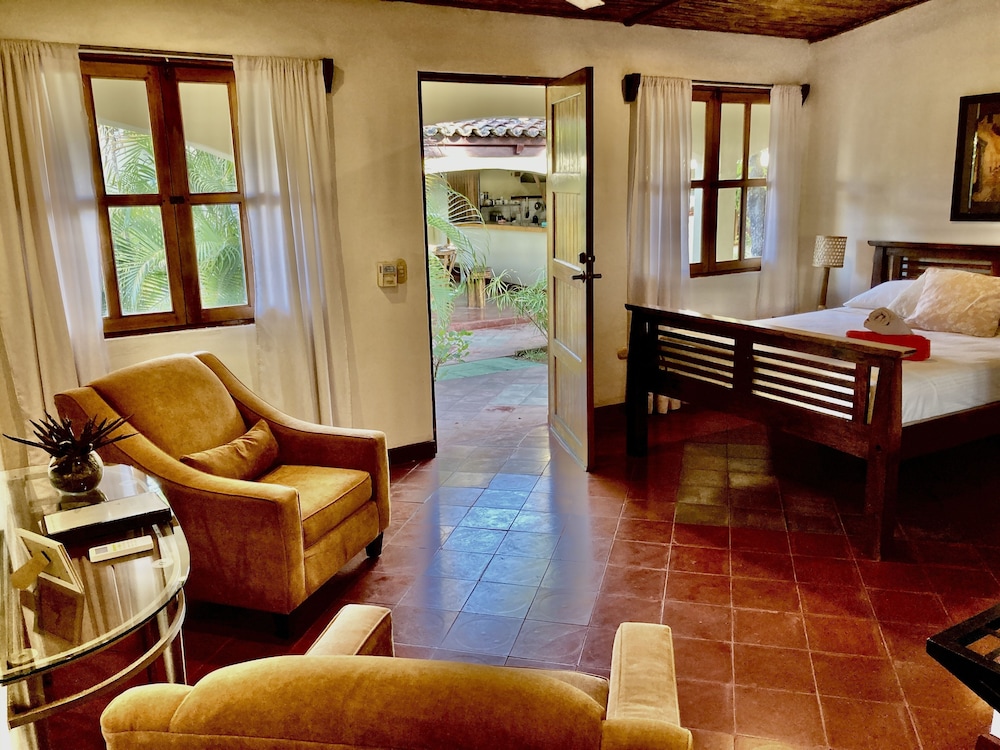Deluxe Room, 1 Queen Bed, Garden View, Courtyard Area photo 1