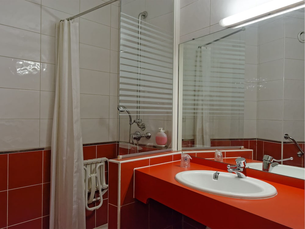 Standard Double Room, 1 Double Bed, Accessible, Private Bathroom photo 1