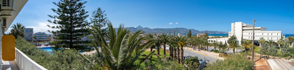 Economy Studio, 1 Bedroom, Partial Sea View photo 3