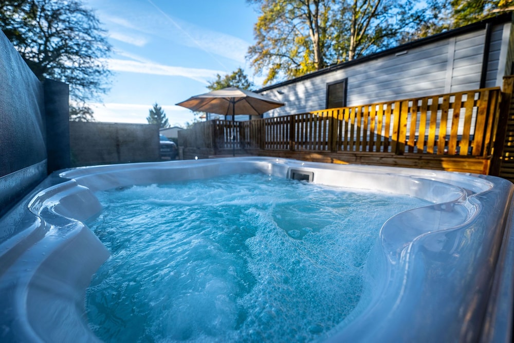 Premium Mobile Home, Private Bathroom (With Hot Tub) photo 3