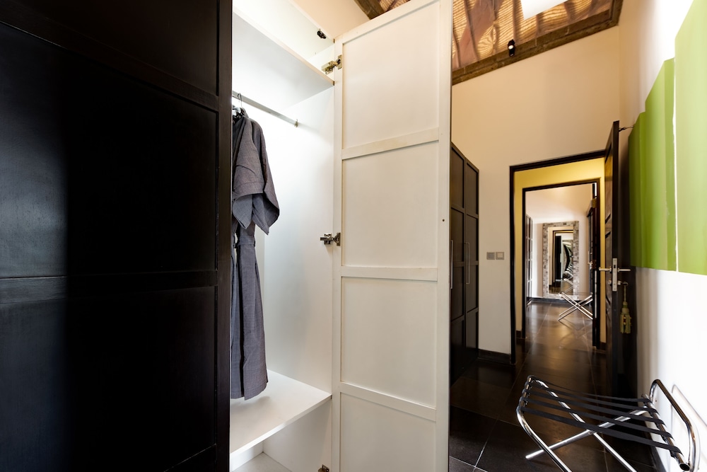 Villa photo 1