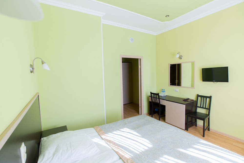 Standard Double Room photo 3