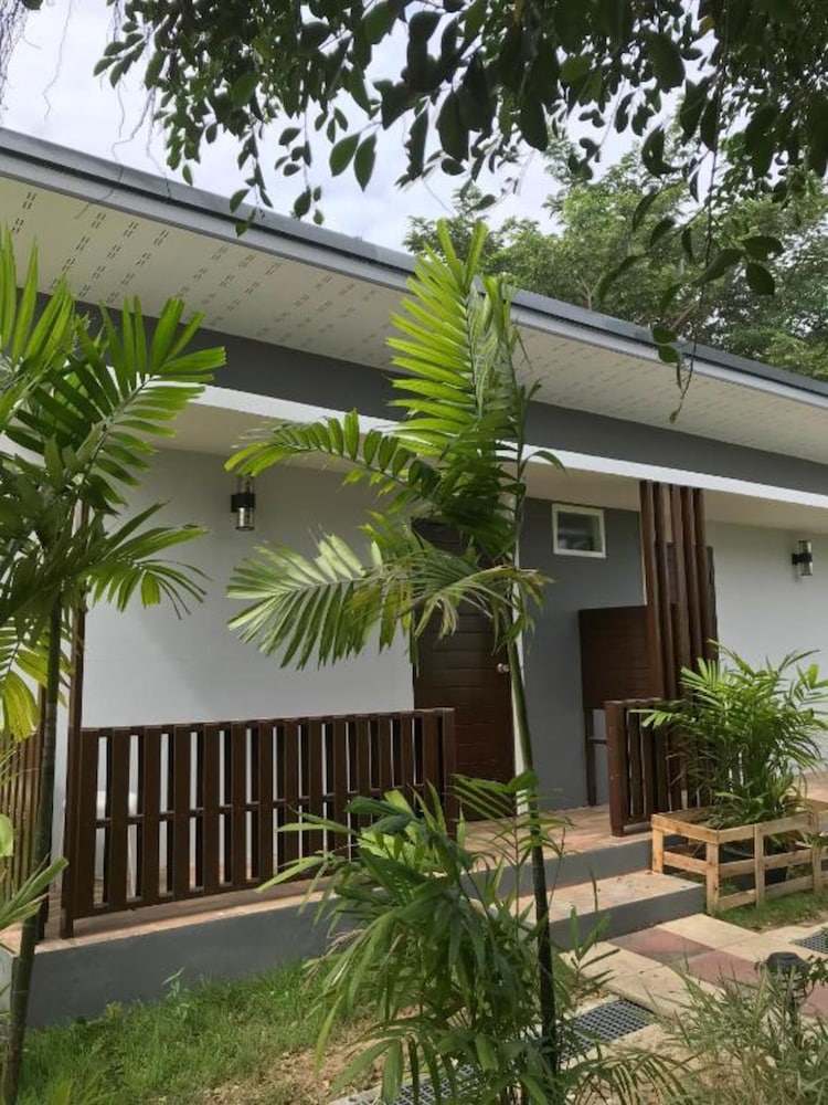 Bigger Cottage with Garden View photo 3