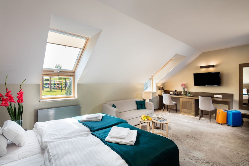 Deluxe Room, 1 Bedroom, Ensuite photo 2