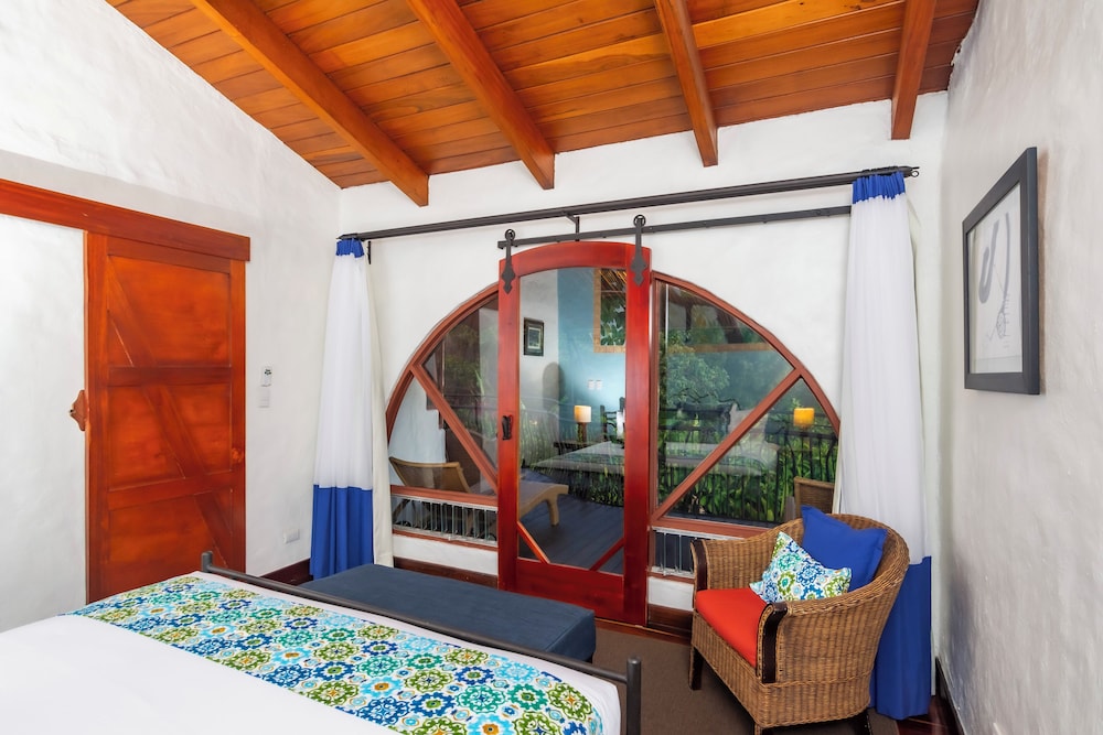 Junior Suite, 1 King Bed photo 2