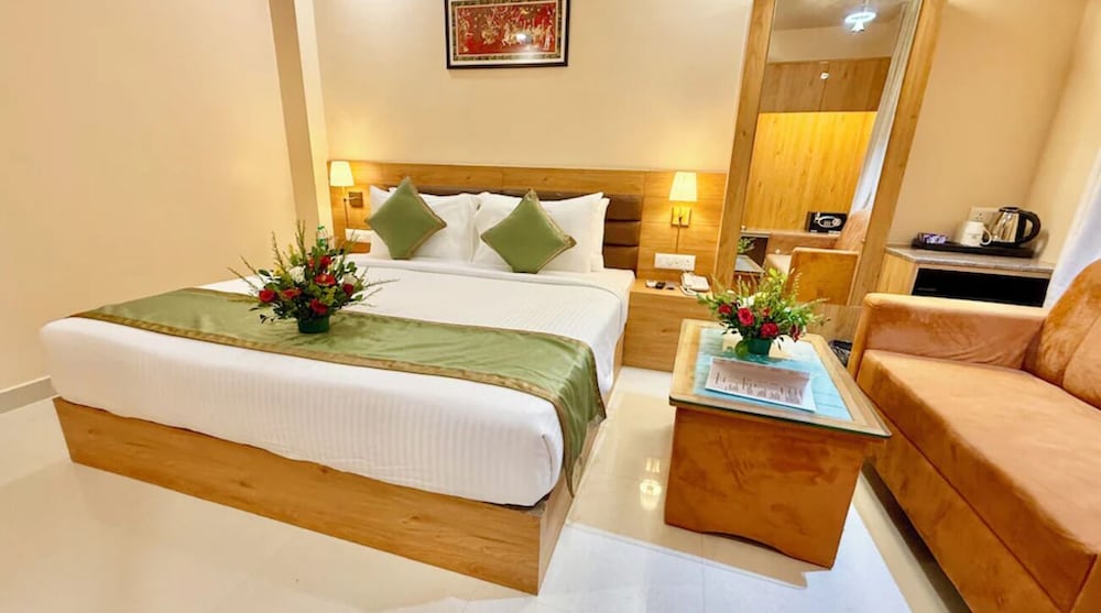 Deluxe Double Room, City View