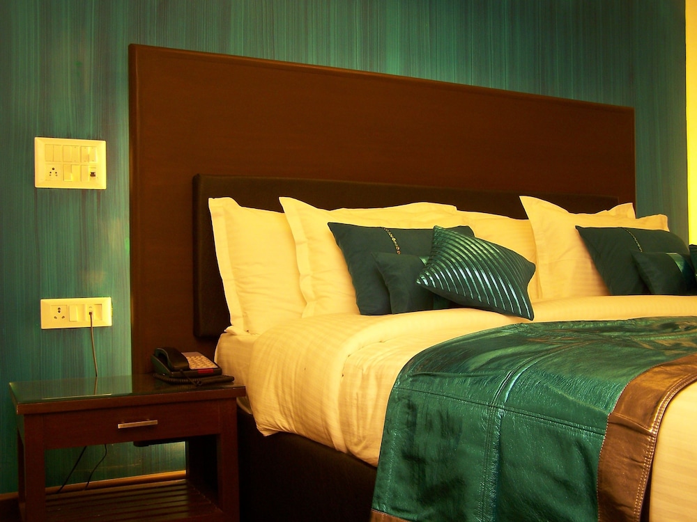 Deluxe Room - Photo 5