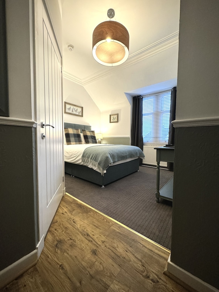 Classic Room, 1 Queen Bed photo 3