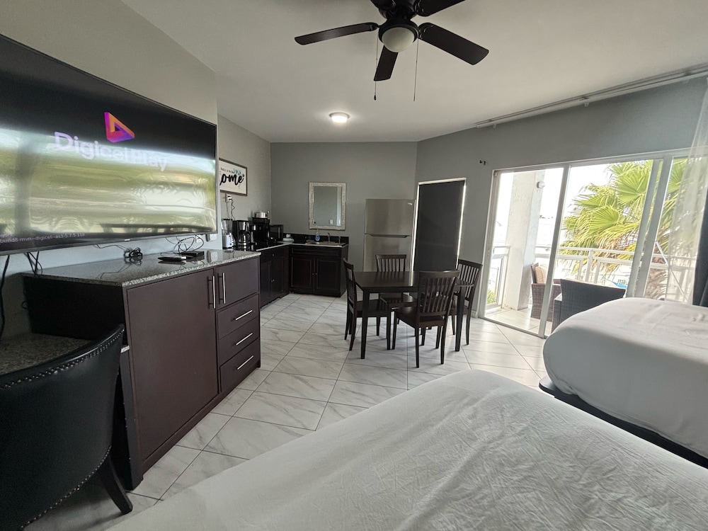 Studio Suite photo 2