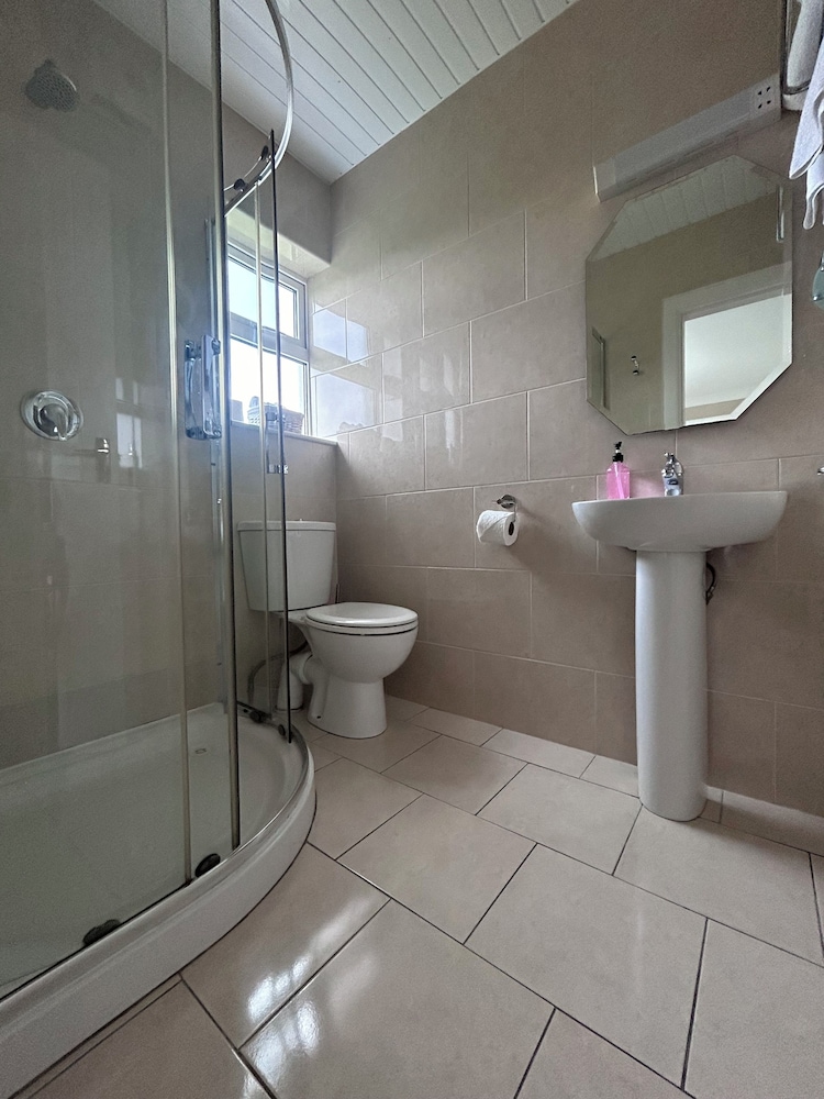 Deluxe Triple Room photo 2