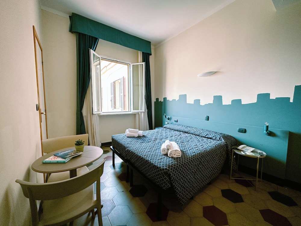Double Room - Photo 2
