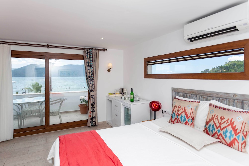 Deluxe Double Room, Sea View photo 1