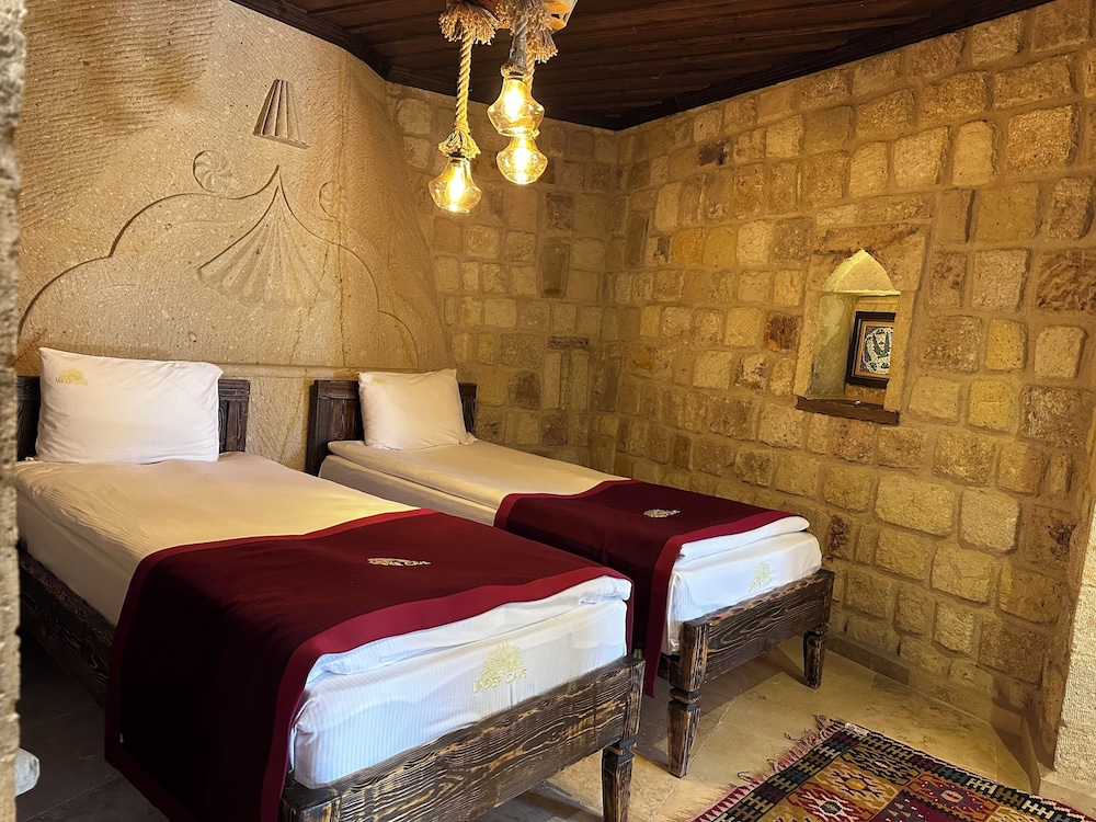 Standard Triple Room - Photo 5