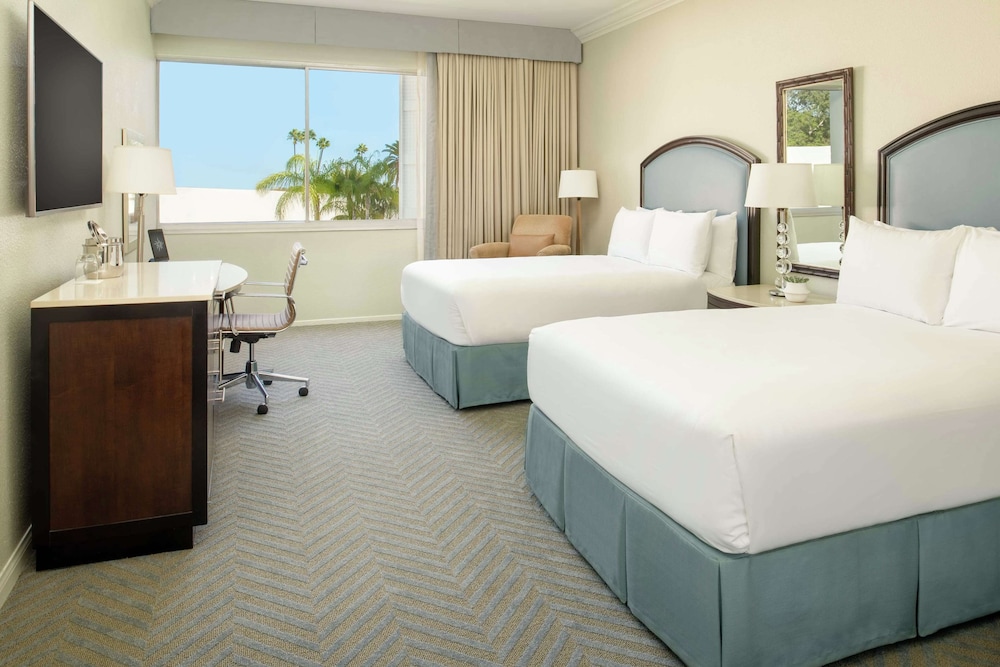Room, 2 Double Beds, View