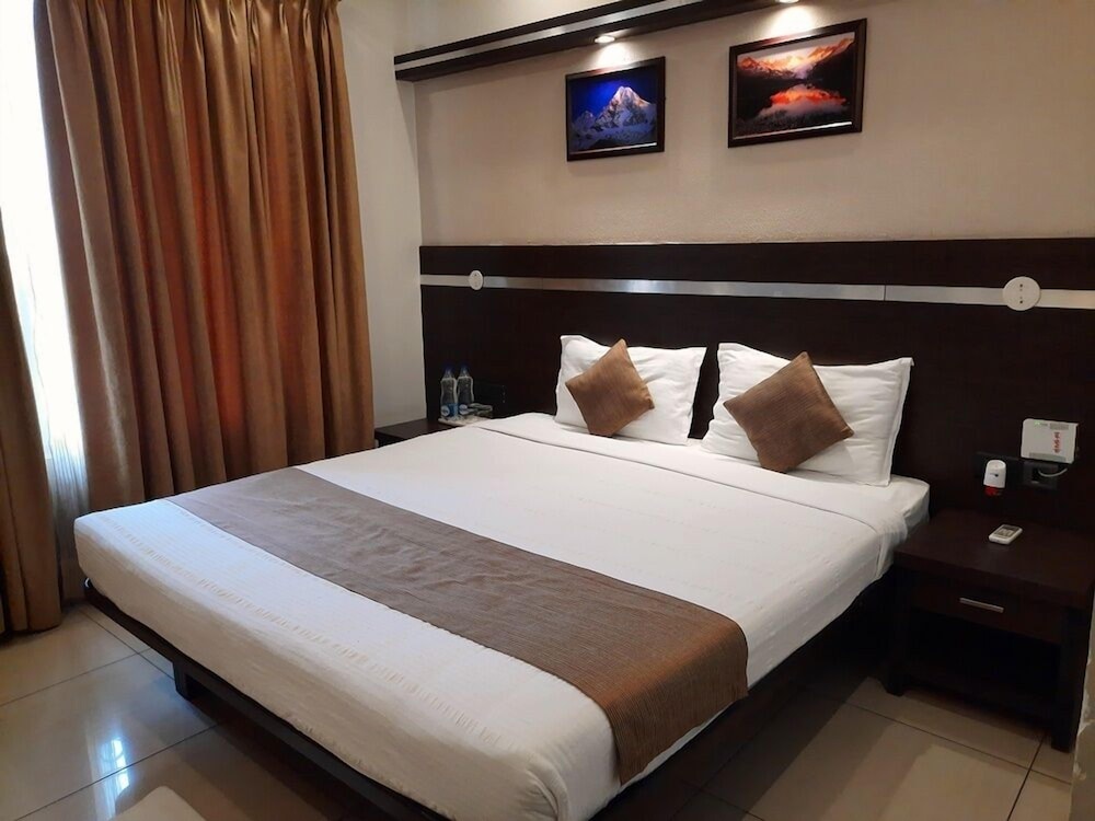 Premier Room