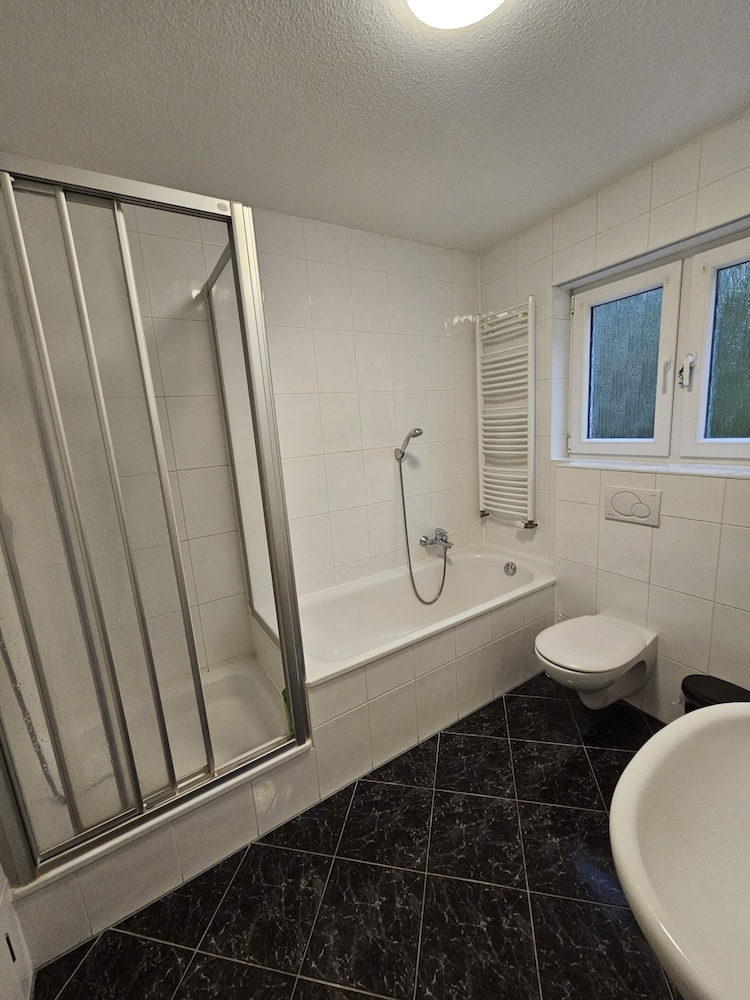 Classic Apartment, Private Bathroom, Garden View photo 2