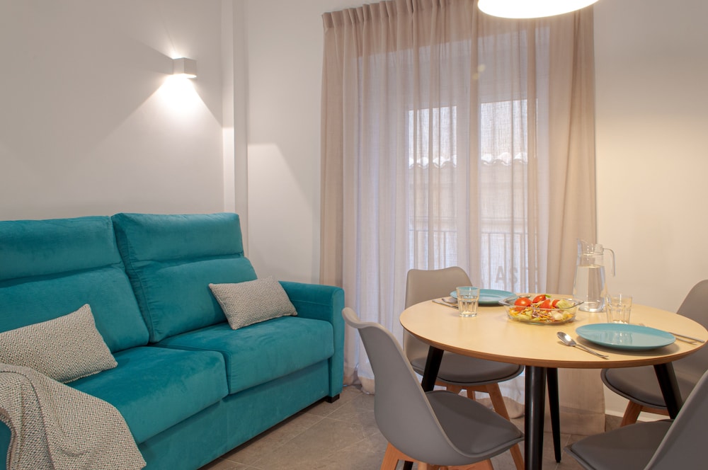 Superior Apartment, 2 Bedrooms, 2 Bathrooms (Balcony)