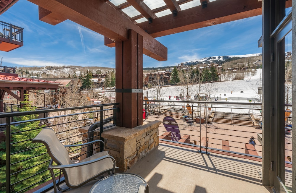 Luxury Condo, 3 Bedrooms photo 3