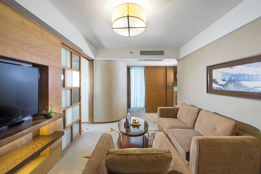 Family Room photo 2