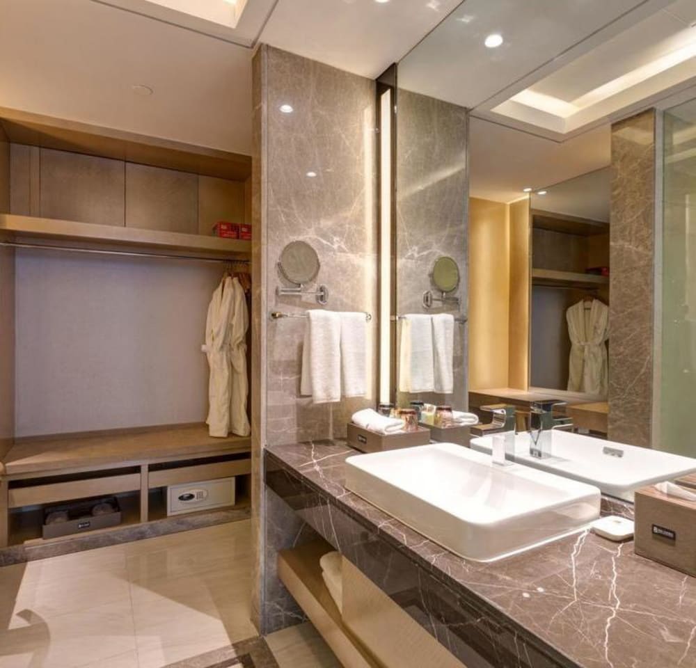 Deluxe Twin Room photo 2