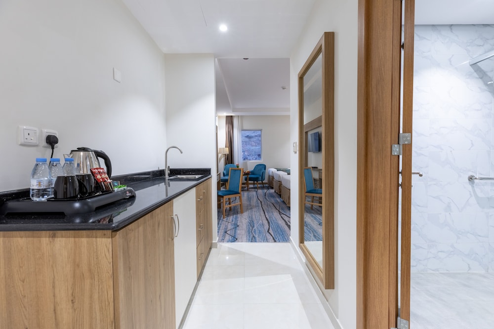 Deluxe Triple Room - Photo 3