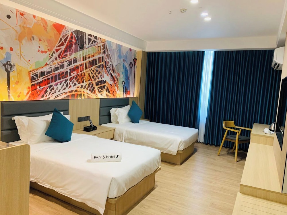 Executive Twin Room, City View photo 1