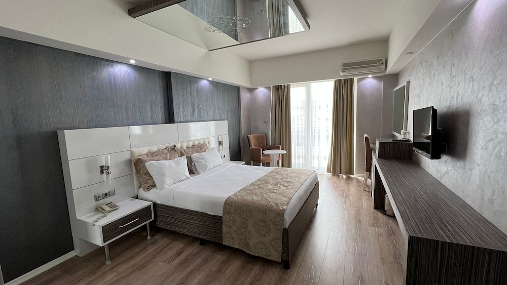 Superior Room with Balcony