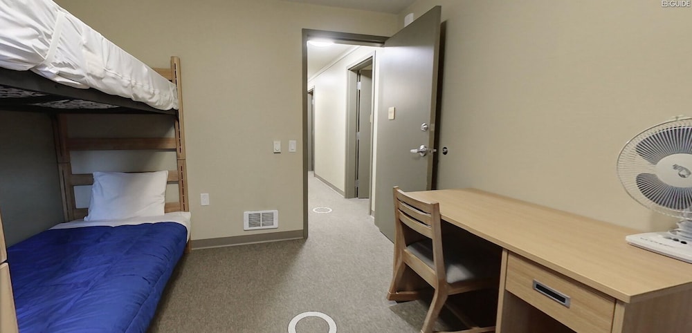 4 Bed Apartment photo 1