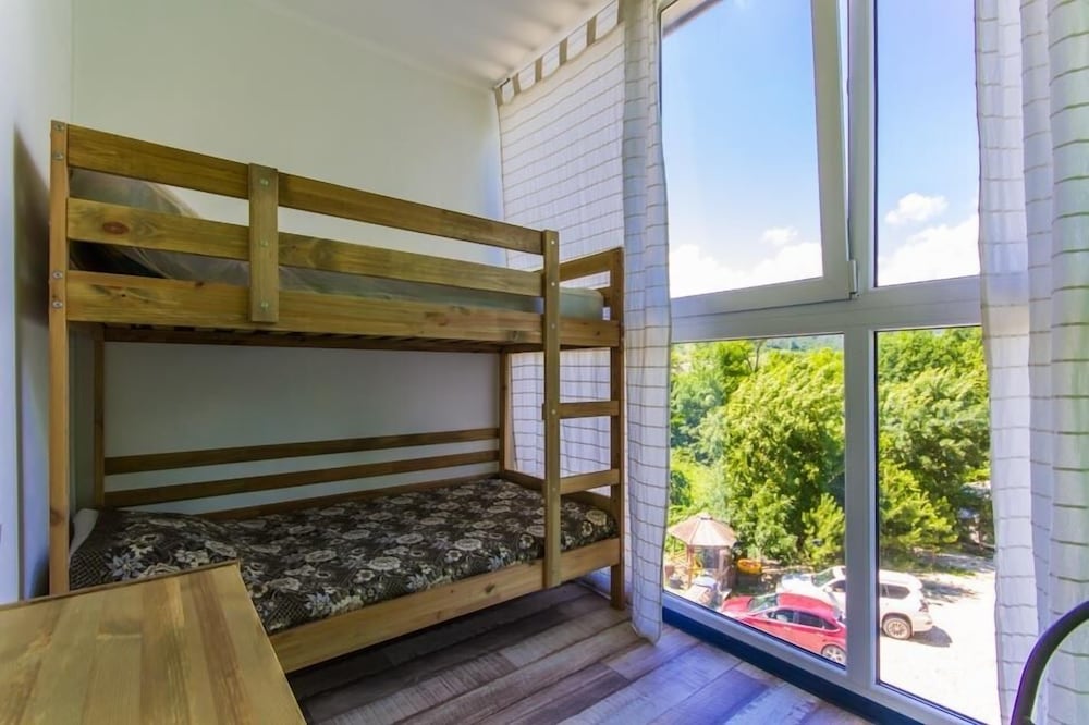 Standard Double or Twin Room, Mountain View photo 3