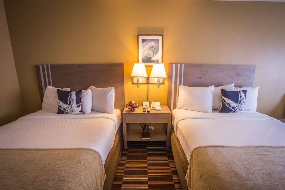Standard Room, 2 Queen Beds, Patio photo 2