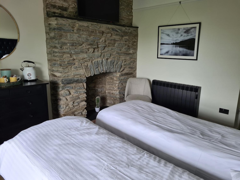 Standard Twin Room, 2 Twin Beds, Valley View photo 3