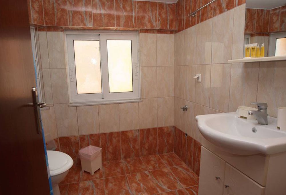 Deluxe Studio, 1 Double Bed With Sofa Bed photo 2