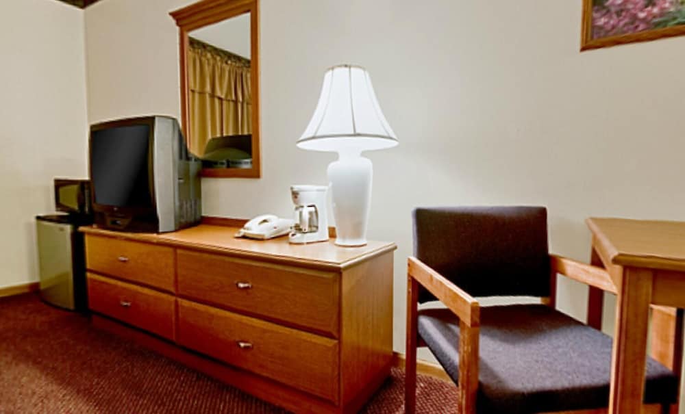 Standard Suite, 1 King Bed