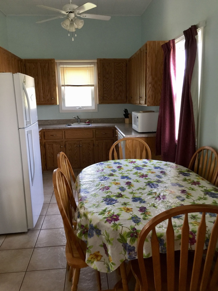 Executive Cottage, 3 Bedrooms, 2 Bathrooms, Ocean View photo 1