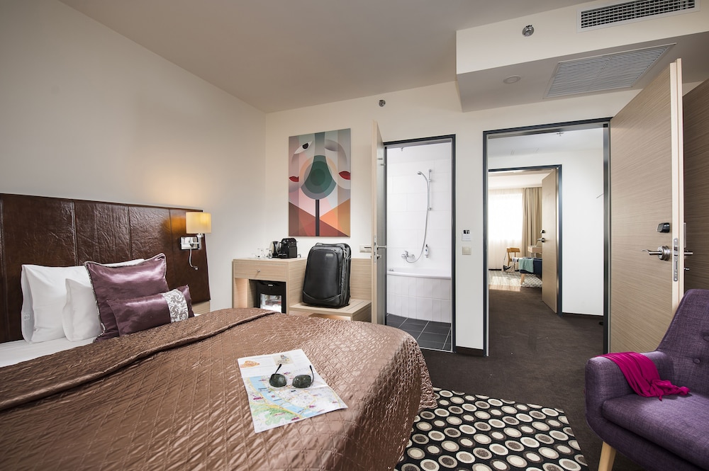 Family Deluxe Suite