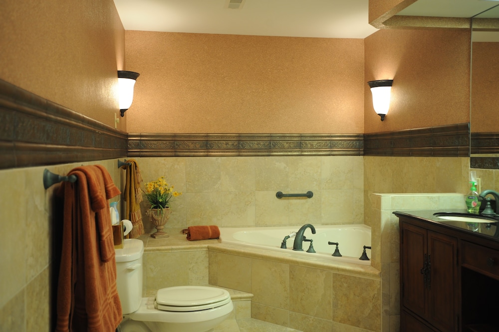 Luxury Suite, 1 Bedroom, Jetted Tub photo 2