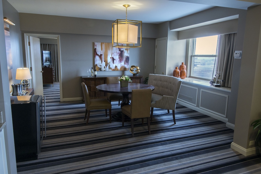 Royal Suite photo 3