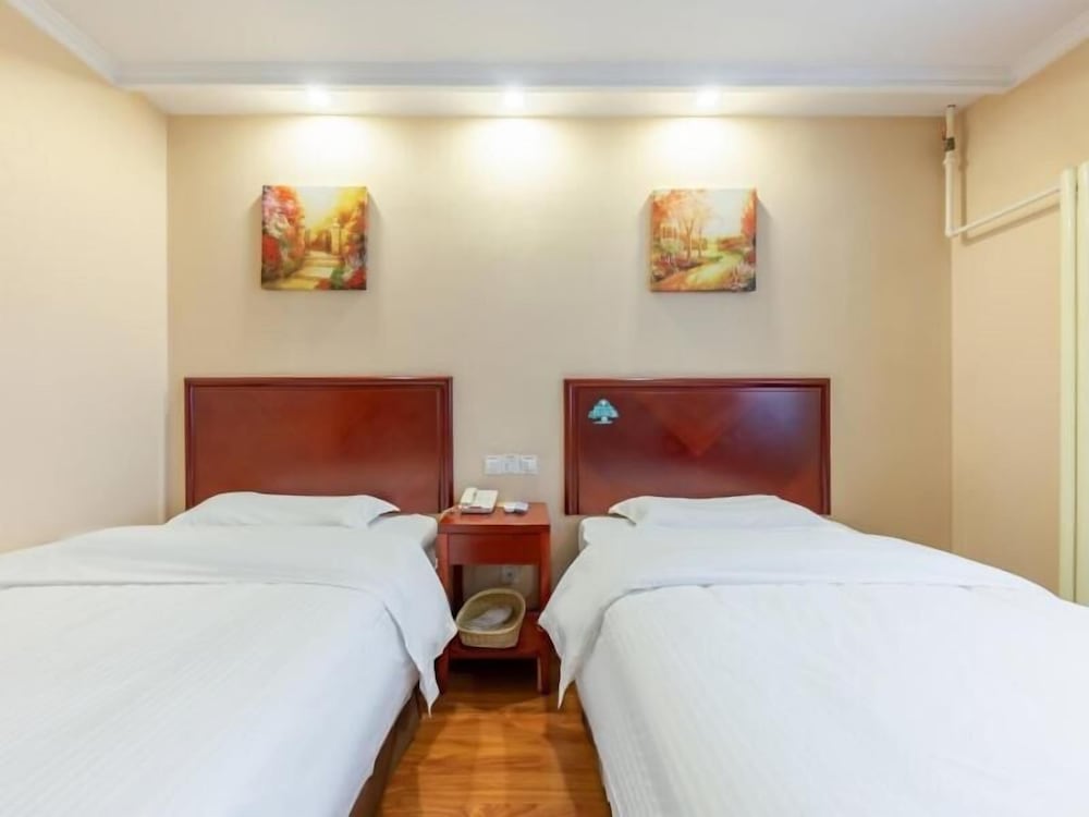 Standard Twin Room photo 3