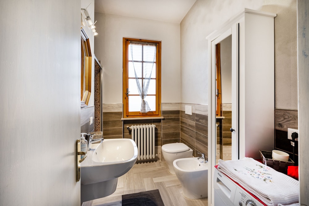 Standard House, 4 Bedrooms, 2 Bathrooms, Mountainside (Comfortable Home Vittoria8 Among) photo 3