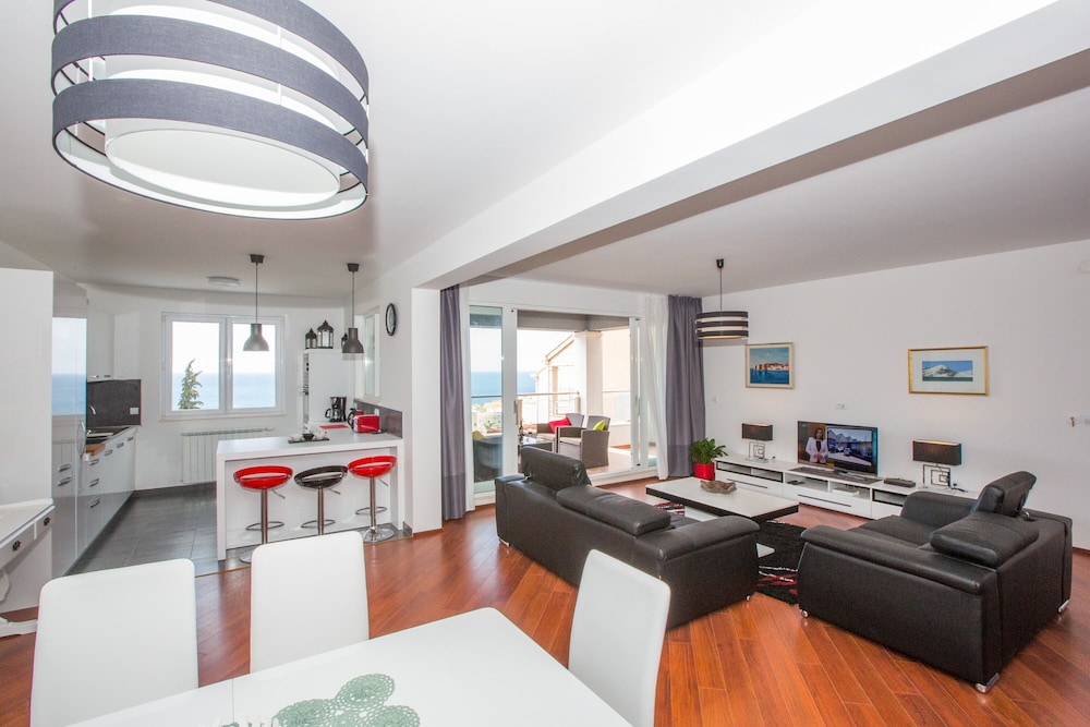 Exclusive Apartment