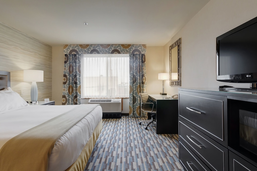Standard Room, 1 King Bed with Sofa bed - Photo 4