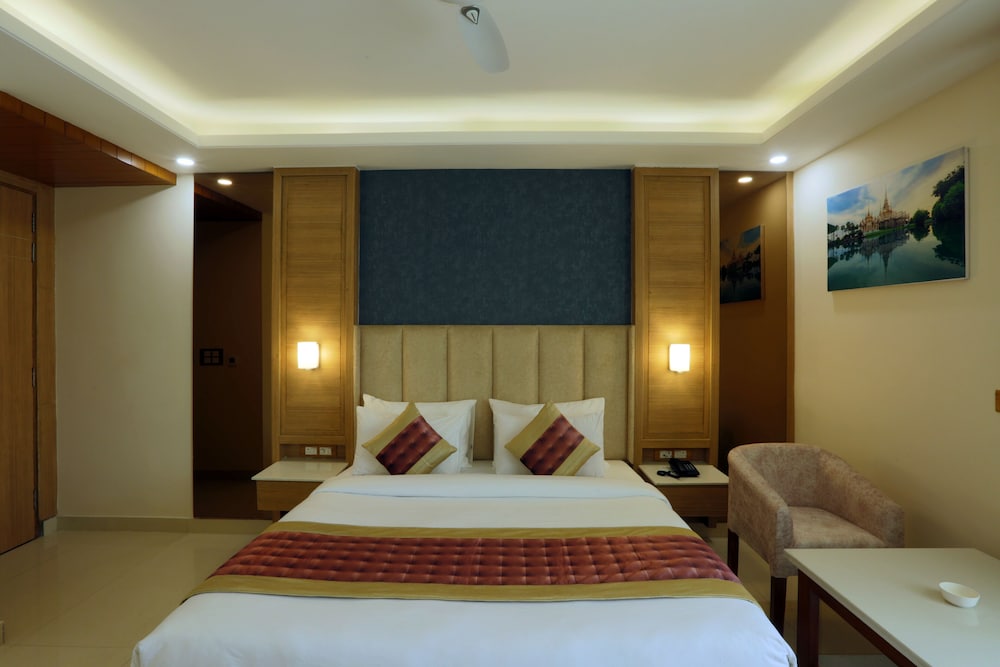 Deluxe Double Room - Photo 12