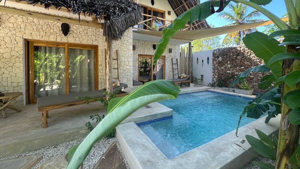 Deluxe Double Room, 1 Bedroom, Non Smoking, Pool View