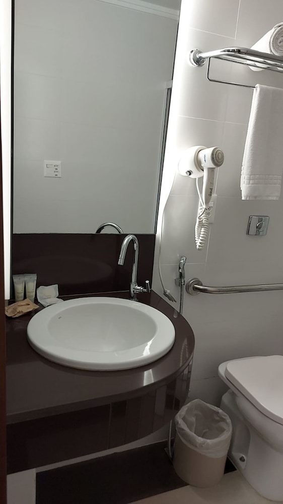 Superior Twin Room, Accessible - Photo 6